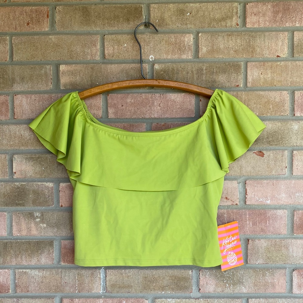 NWT Kortni Jeane Top